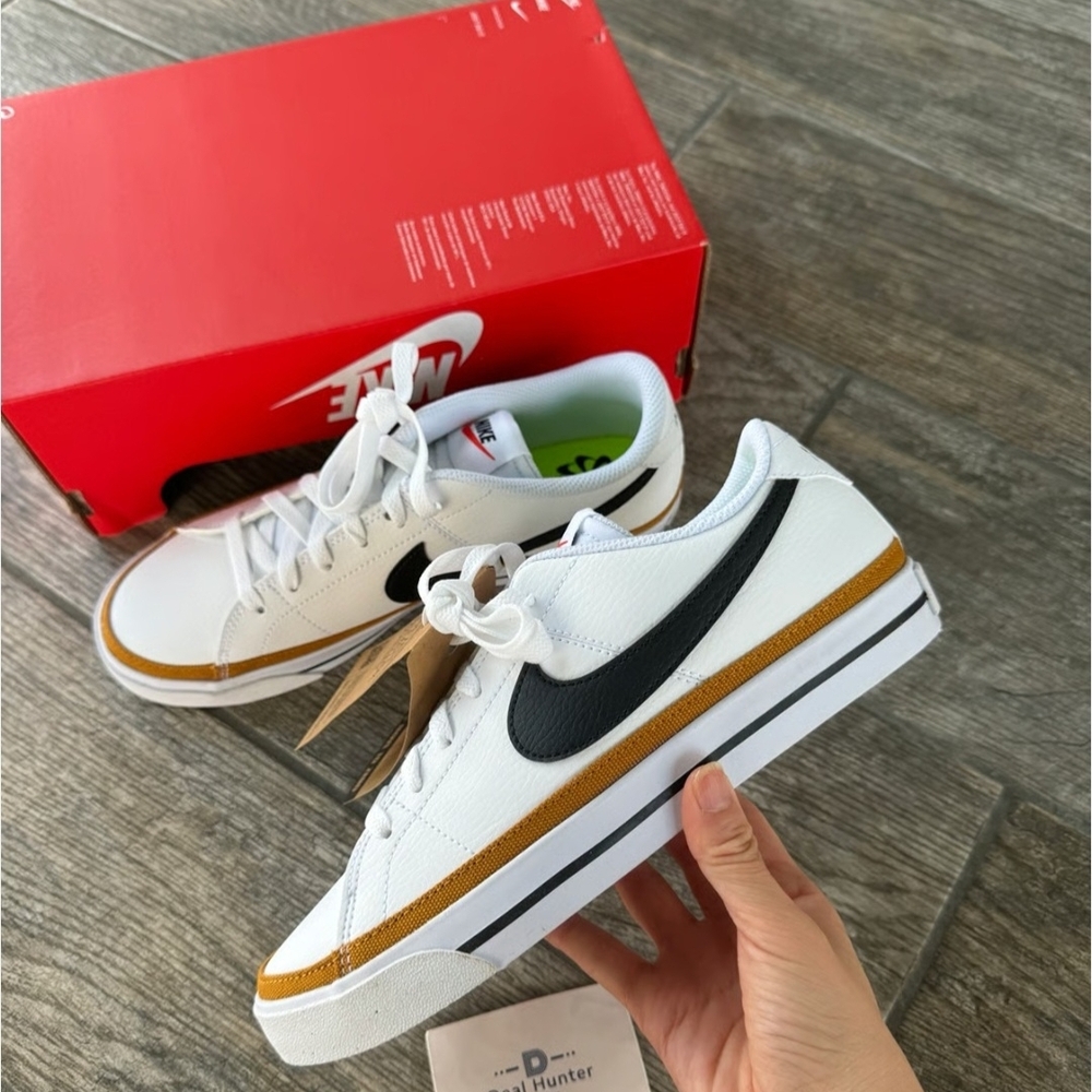 Nike White and Black Sneakers with Tan Accents